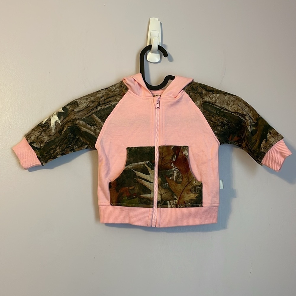Bass Pro Shop Outdoor Kids True Timber Raglan Pink and Camo Hoodie Zip size 3M